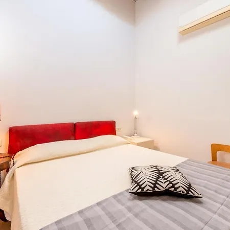 Apartment La Posta 1680 With Parking